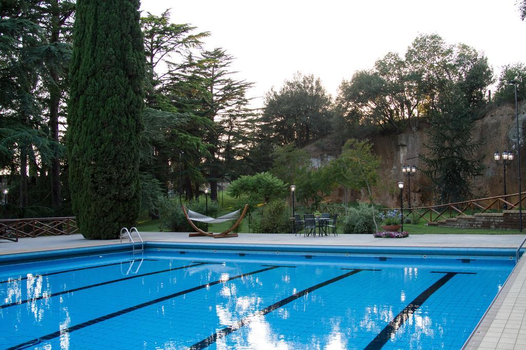 Residenza Antica Flaminia Villa ชีวีตา กาสเตลลานา ภายนอก รูปภาพ